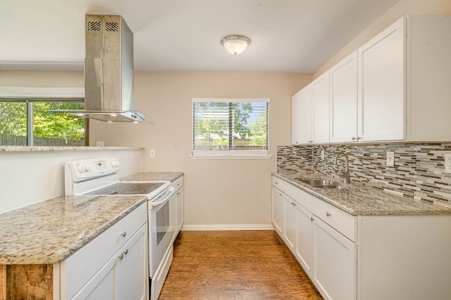 Building Photo - Cozy 3BR/2BA Home in a Quiet Neighborhood