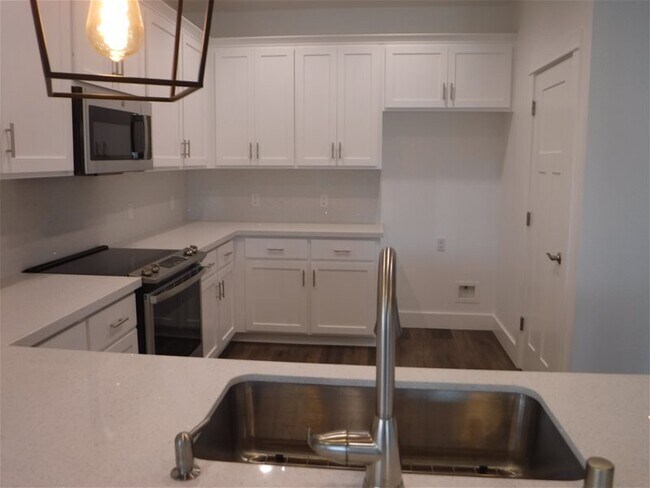 Building Photo - 813 Shasta St