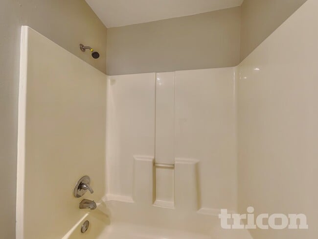 Building Photo - 4317 Longshore Dr