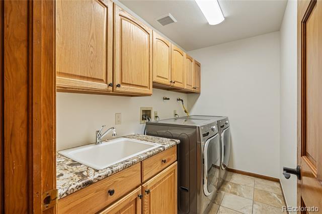 Building Photo - 9470 Kemper Dr
