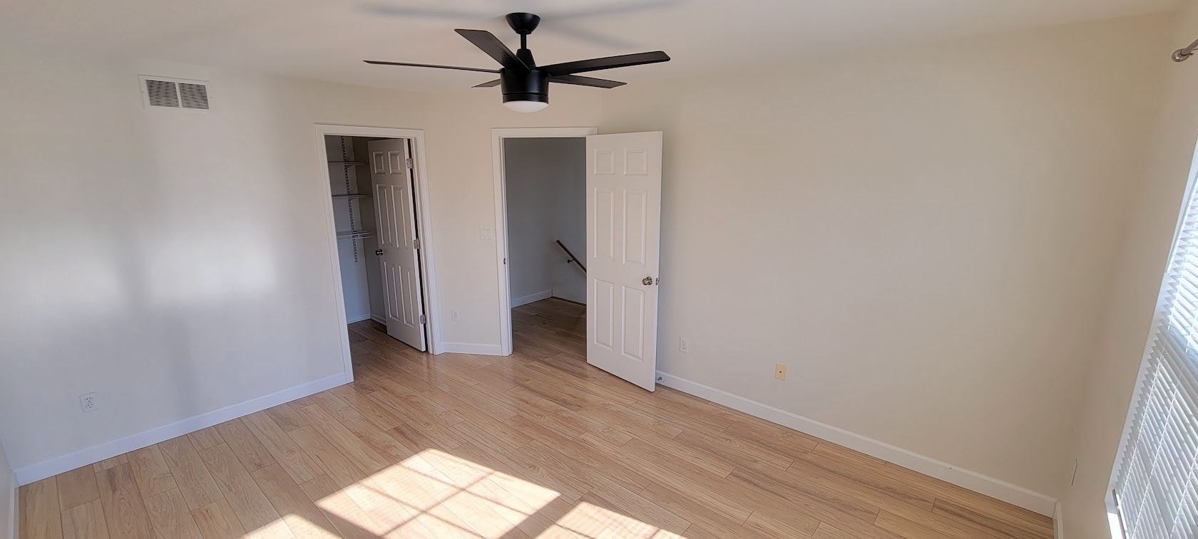 Building Photo - 1643 Dogwood Dr