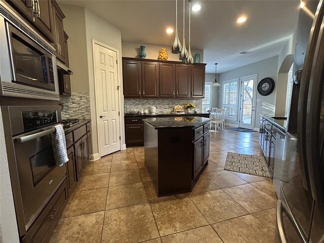 Building Photo - 6512 Mitra Dr