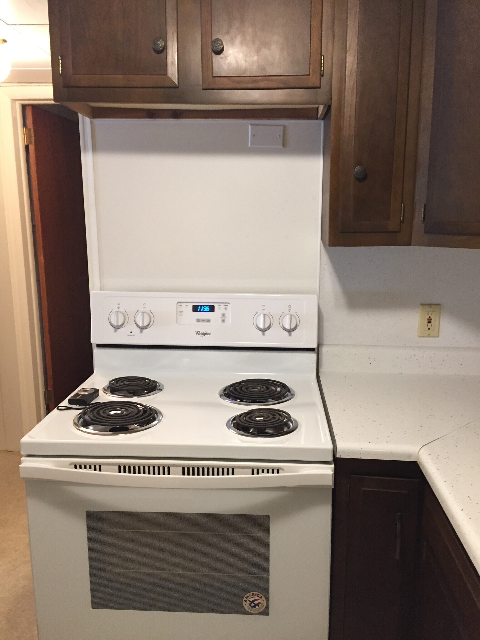 kitchen - 300 S Side Dr