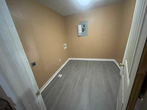 Building Photo - 3 bedroom 1 bath apartment in duplex.