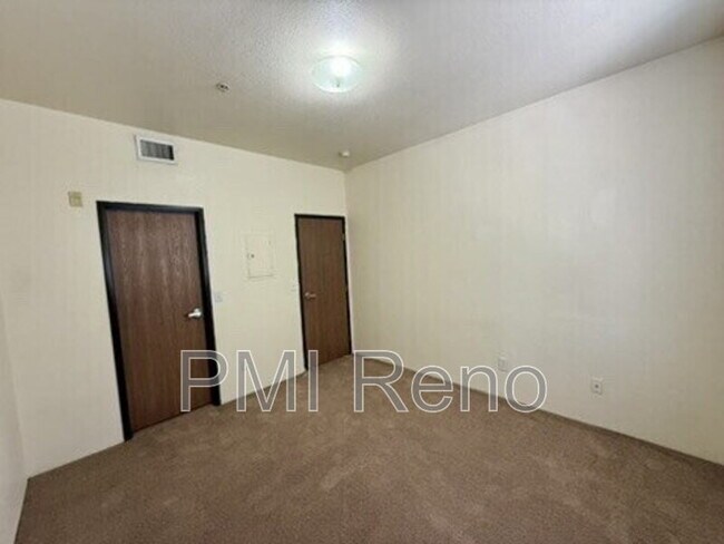 Building Photo - 1600 I St