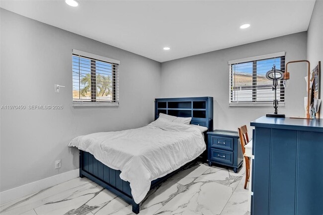 Building Photo - 6781 Franklin St