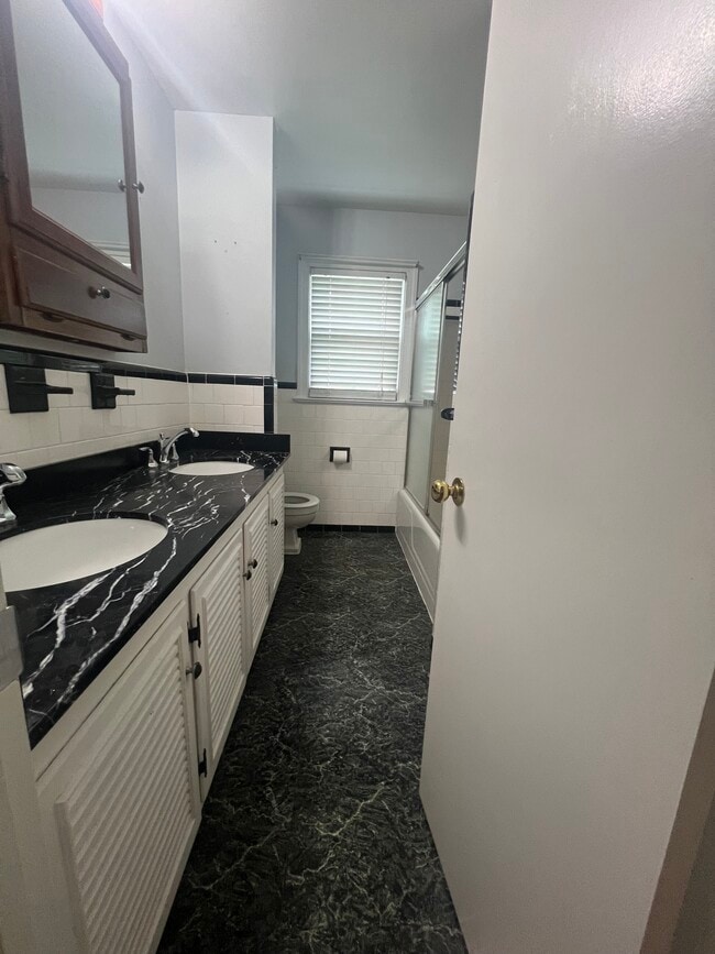 Building Photo - 26032 Townfield Dr