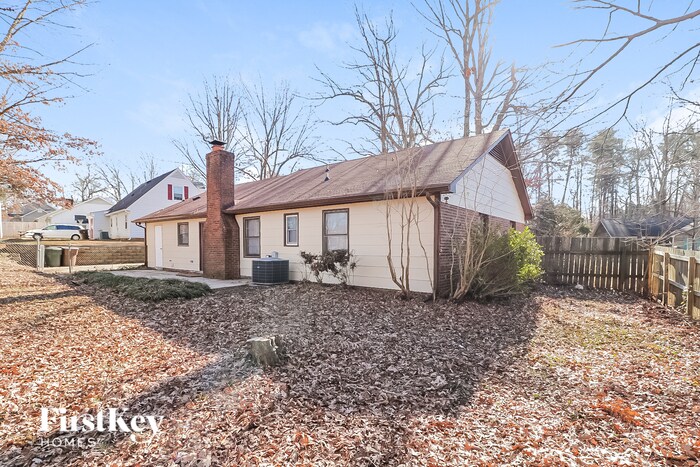 Building Photo - 5312 Carolwood Dr