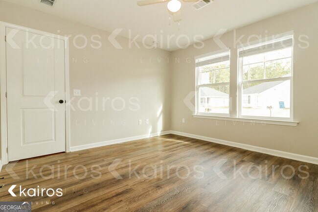 Building Photo - 126 Cottage Grove Rd