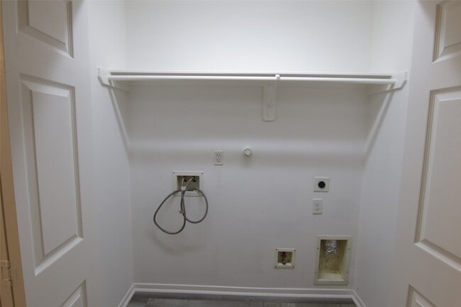 Building Photo - 25118 Hazel Ranch Dr