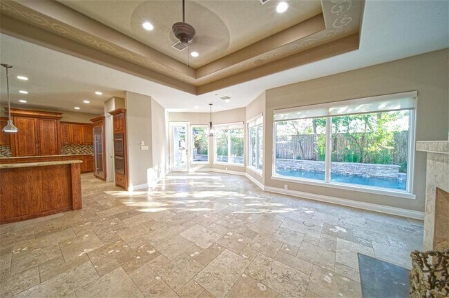 Building Photo - 910 Peachwood Bend Dr