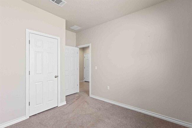 Building Photo - 11724 Saddle Rock Dr