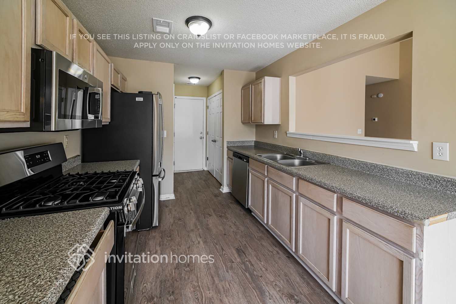 Building Photo - 4116 Green Field Dr