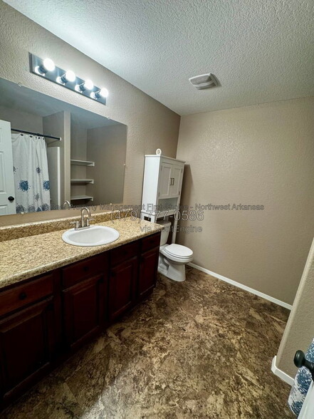 Building Photo - 15173 Smith Ridge Rd