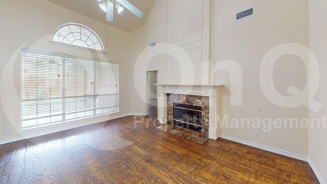 Building Photo - 3112 Chippenham Dr