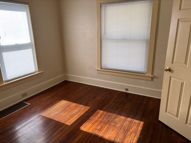 Building Photo - 1209 New Hampshire St