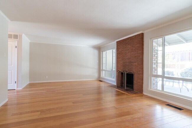 Building Photo - 757 Pico Ave