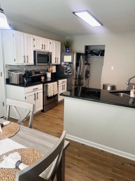 Building Photo - 1005 Winged Foot Ct