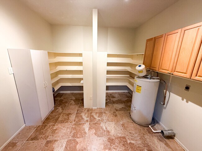 Building Photo - 3423 Maitland