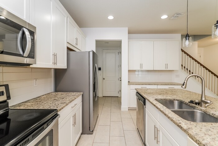 Building Photo - 10334 Holstein Edge Pl
