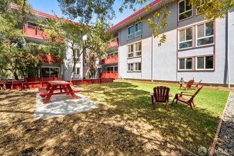 Building Photo - Carlmont Apartments - Entire Building Remo...