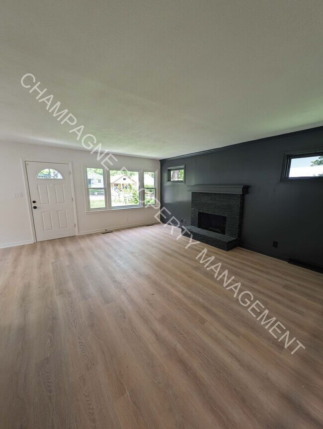 Building Photo - Modern Home in Waldo