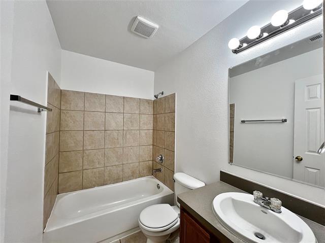 Building Photo - 1703 Novella Ct