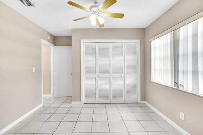 Building Photo - 6144 Royal Lytham Dr