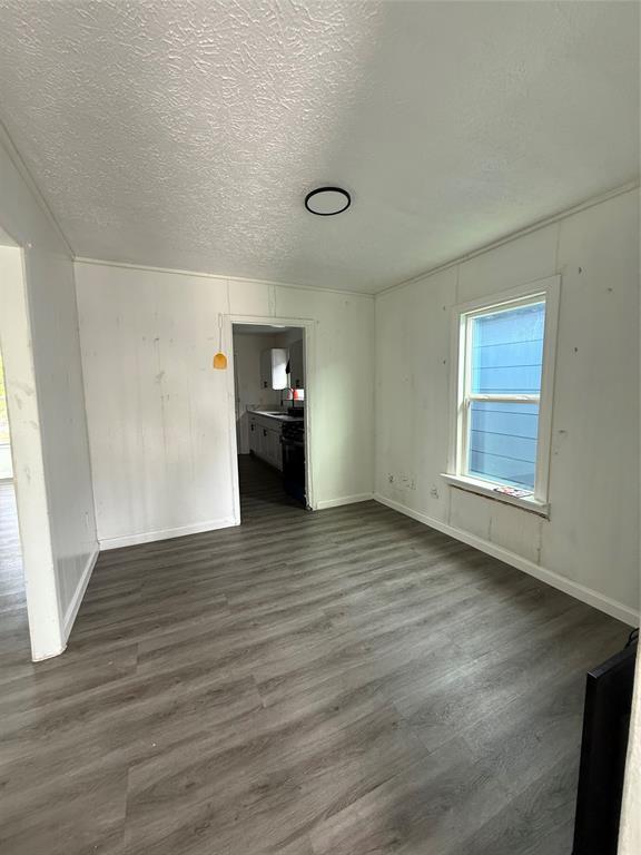 Building Photo - 3001 Amboy St