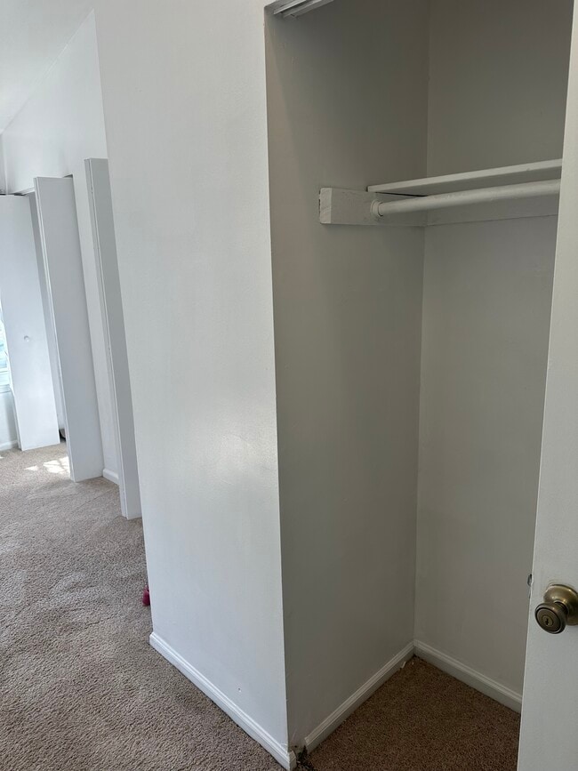 Building Photo - 6913 Woodstream Ln