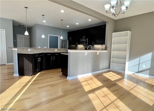 Building Photo - 10454 Dogwood Dr