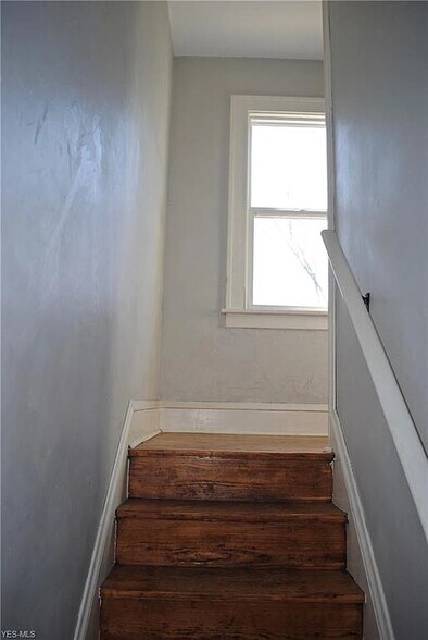 Building Photo - 3251 Silsby Rd