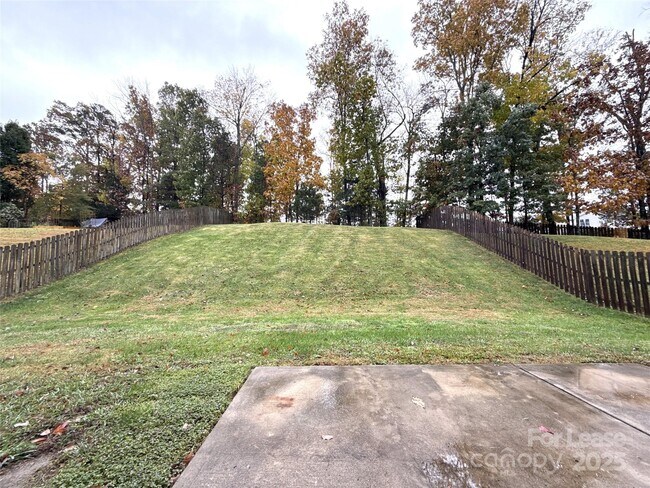 Building Photo - 1207 Jade Glen Dr