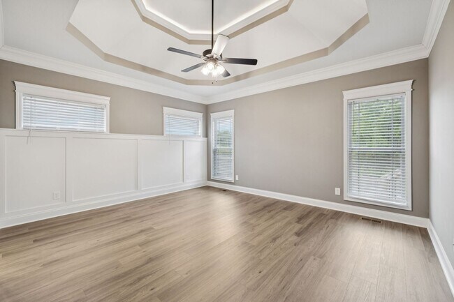 Building Photo - 3 Bedroom 2 1/2 Bathroom Home!!