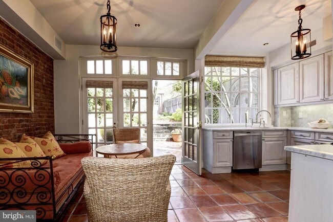 Building Photo - 3249 O St NW