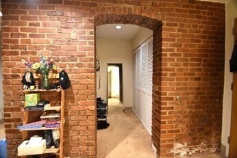 Building Photo - 111 Gainsborough St