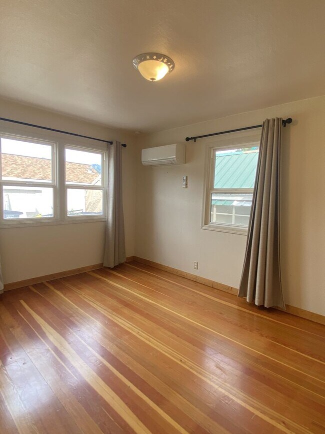 Building Photo - 3-Bedroom Home - Receive $300 off your fir...