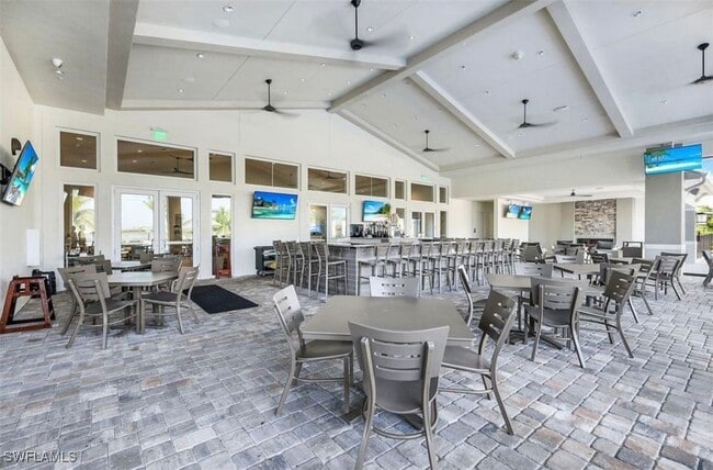 Building Photo - 11017 Hanging Vine Dr