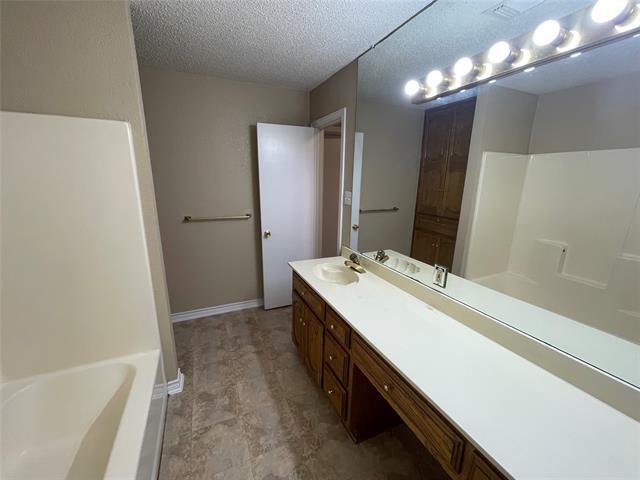 Building Photo - 407 Hillcroft Cir