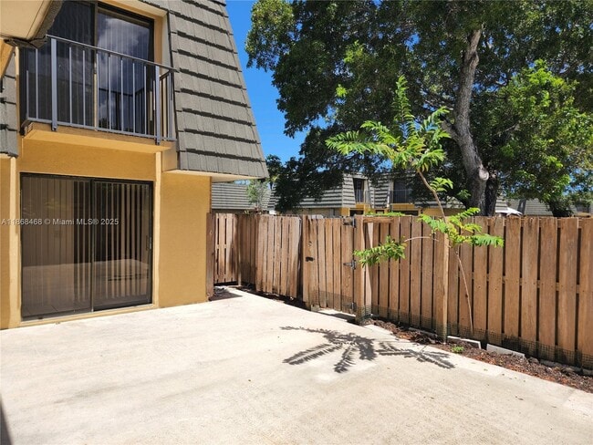 Building Photo - 2706 27th Way