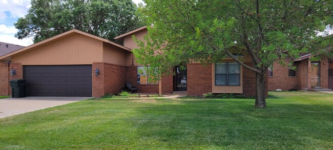 Primary Photo - COLONIAL PARK TOWNHOUSE