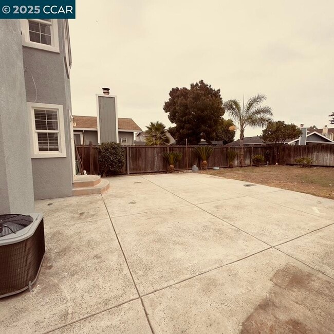 Building Photo - 202 Almondtree Ln