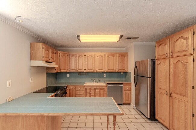 Building Photo - 3123 McGavock Pk