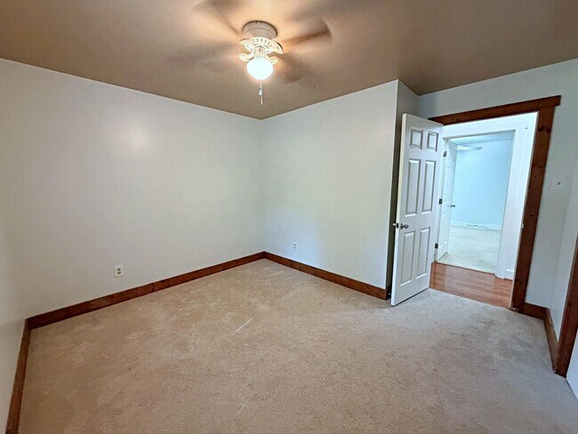 Building Photo - 8800 Sedbergh Dr
