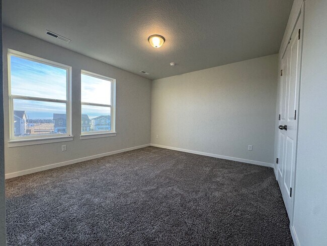 Building Photo - Beautiful New 2 Story Home w/Finished Basement!