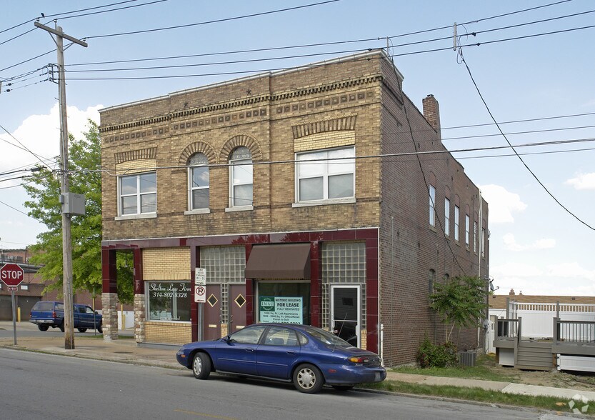 Building Photo - 2700 Macklind Ave
