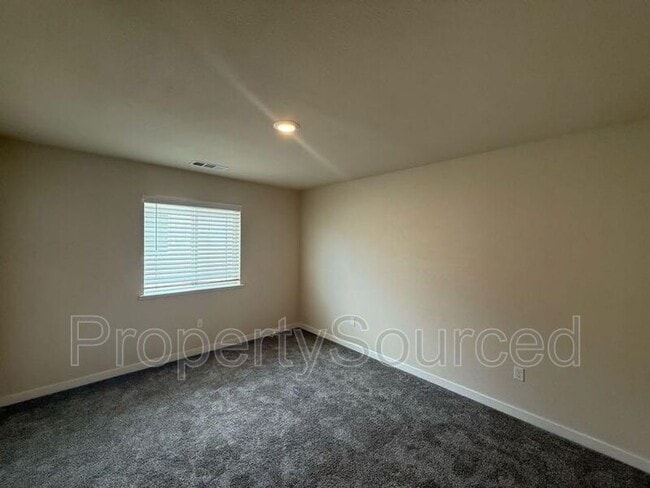 Building Photo - 936 W Alameda St
