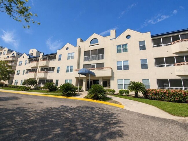 Building Photo - 2323 Feather Sound Dr