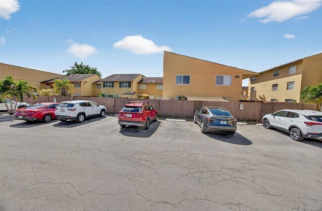 Building Photo - 15480 SW 82nd Ln