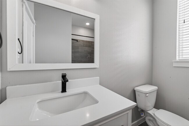 Building Photo - 8458 Berry Green Ln
